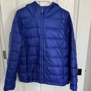 Athleta Women's Blue Puffer Jacket